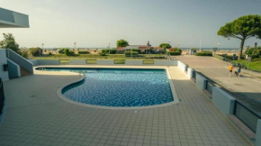 Adorable flat with large terrace overlooking the sea